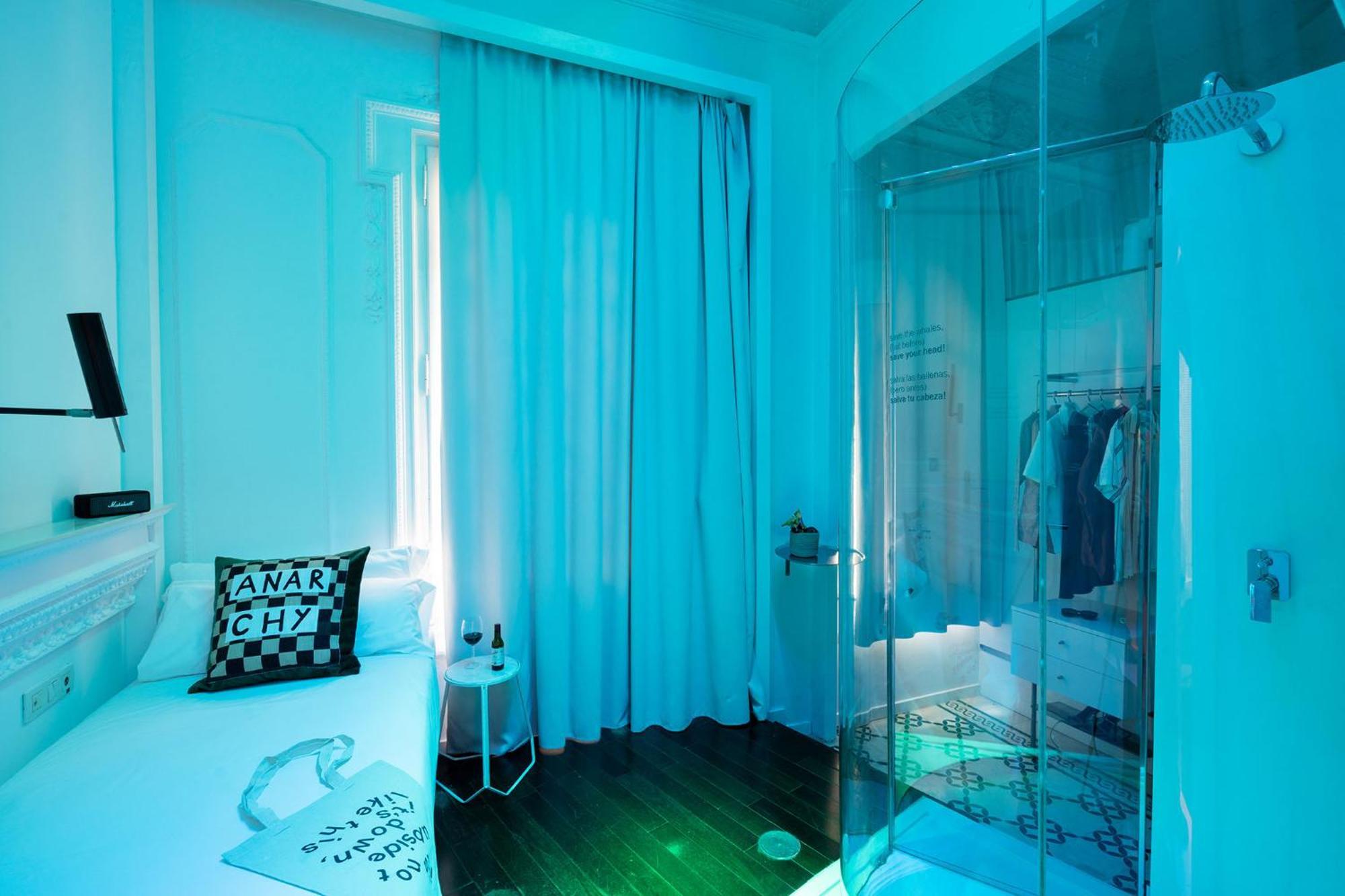 Chic & Basic Born Boutique Hotel Барселона Экстерьер фото