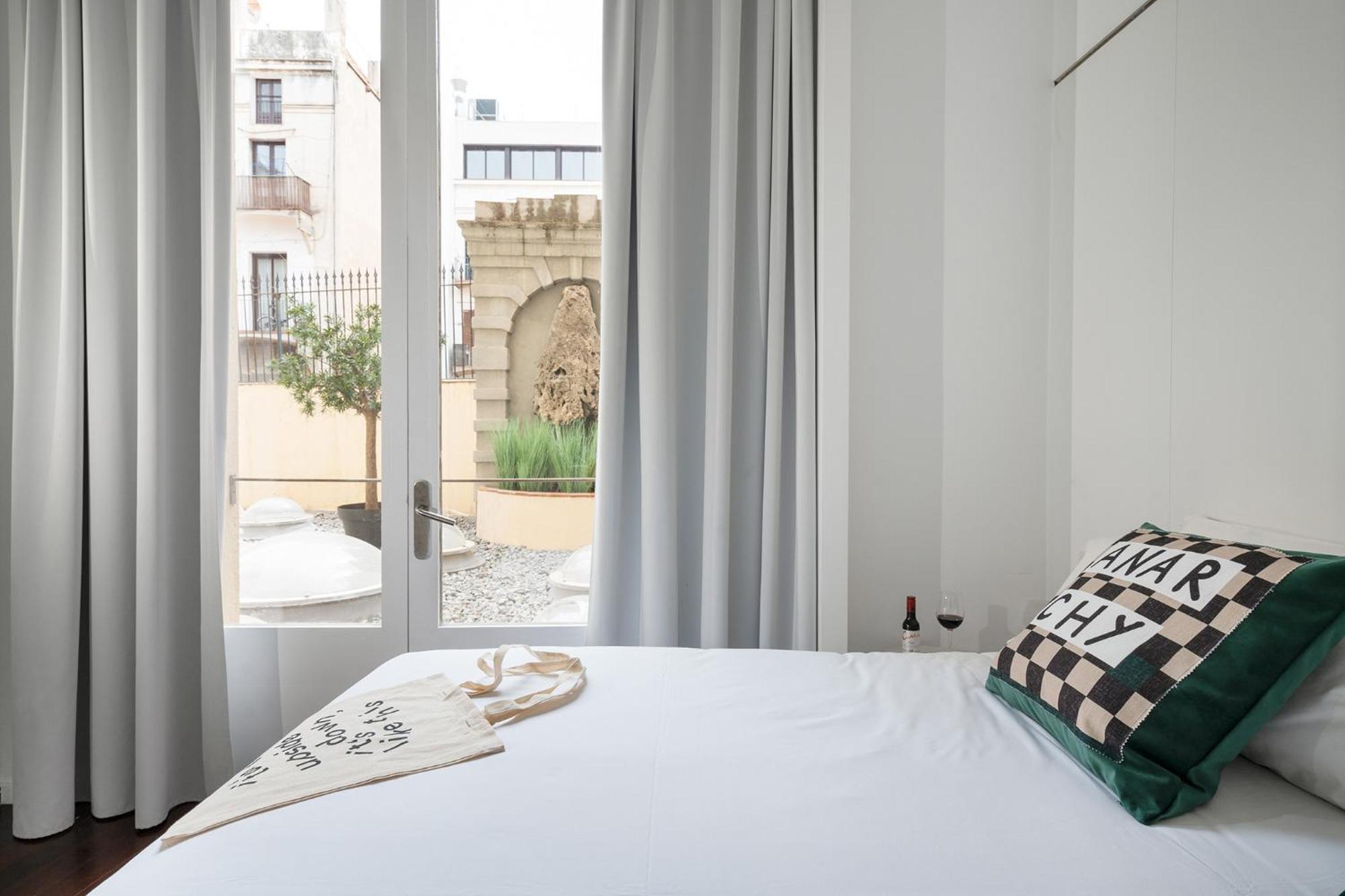 Chic & Basic Born Boutique Hotel Барселона Экстерьер фото