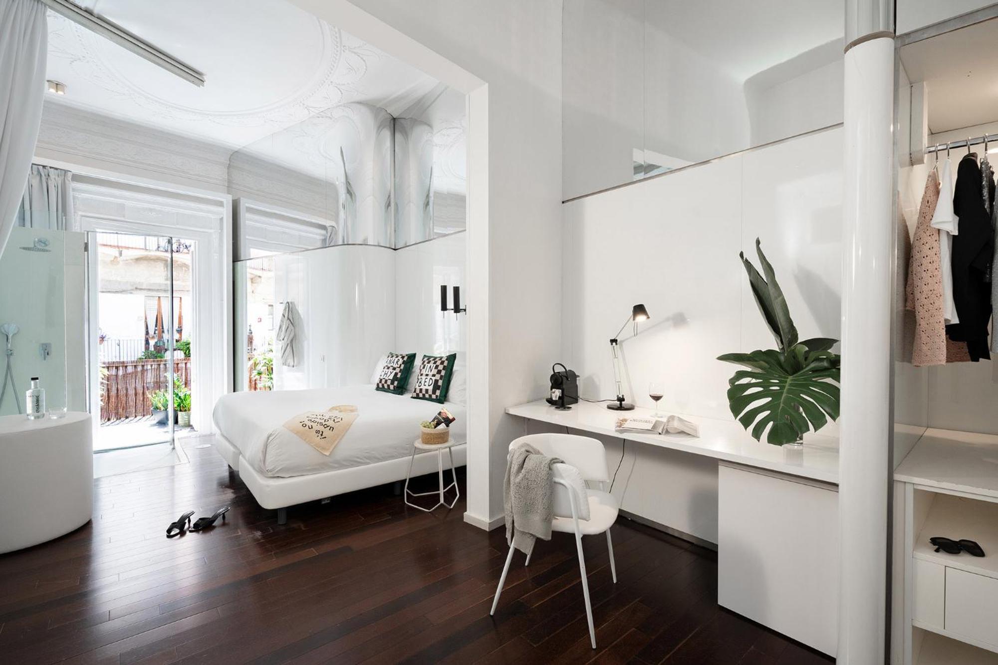 Chic & Basic Born Boutique Hotel Барселона Экстерьер фото