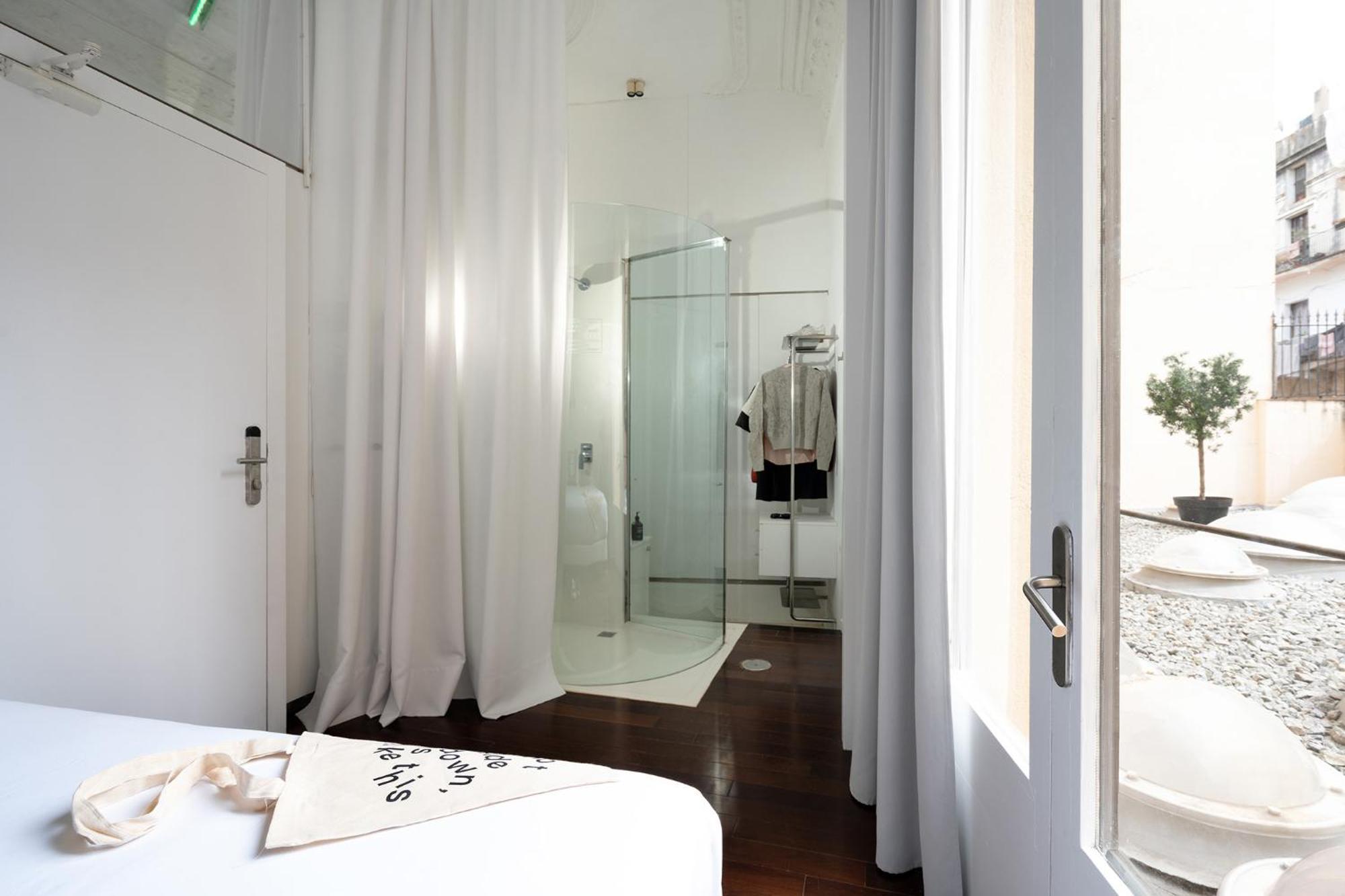 Chic & Basic Born Boutique Hotel Барселона Экстерьер фото