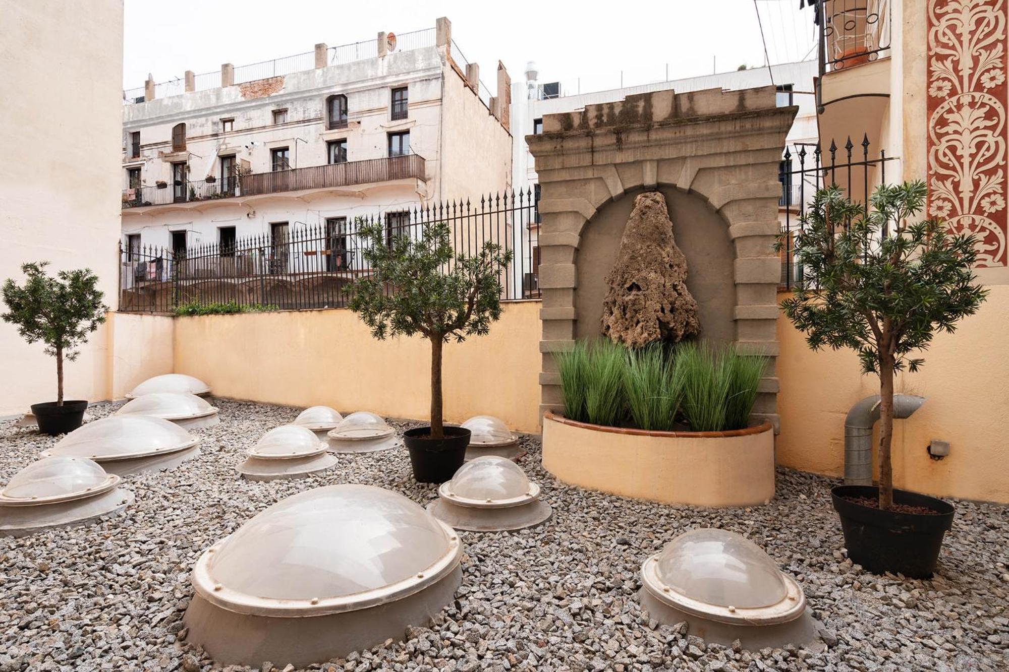 Chic & Basic Born Boutique Hotel Барселона Экстерьер фото