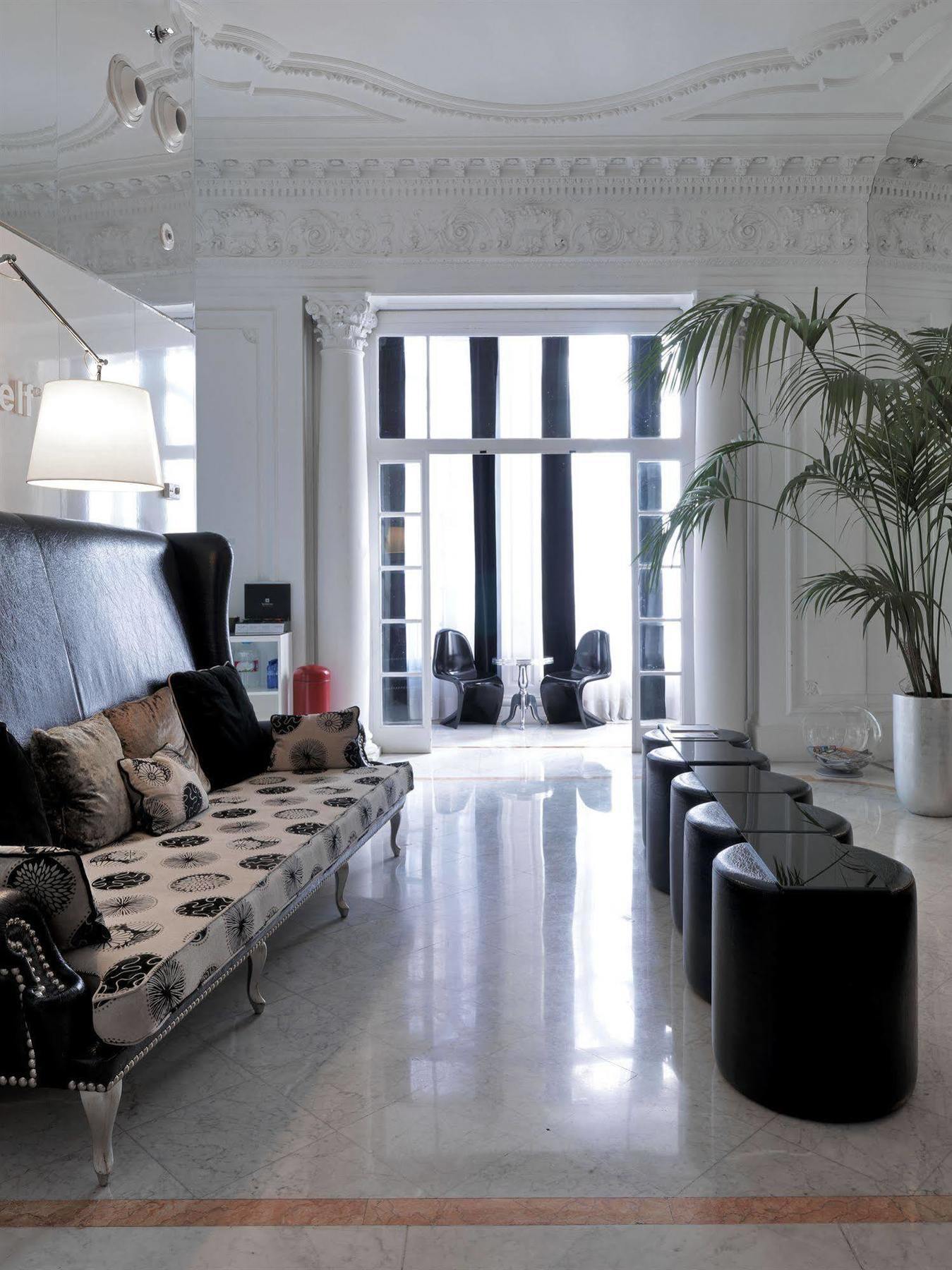 Chic & Basic Born Boutique Hotel Барселона Экстерьер фото
